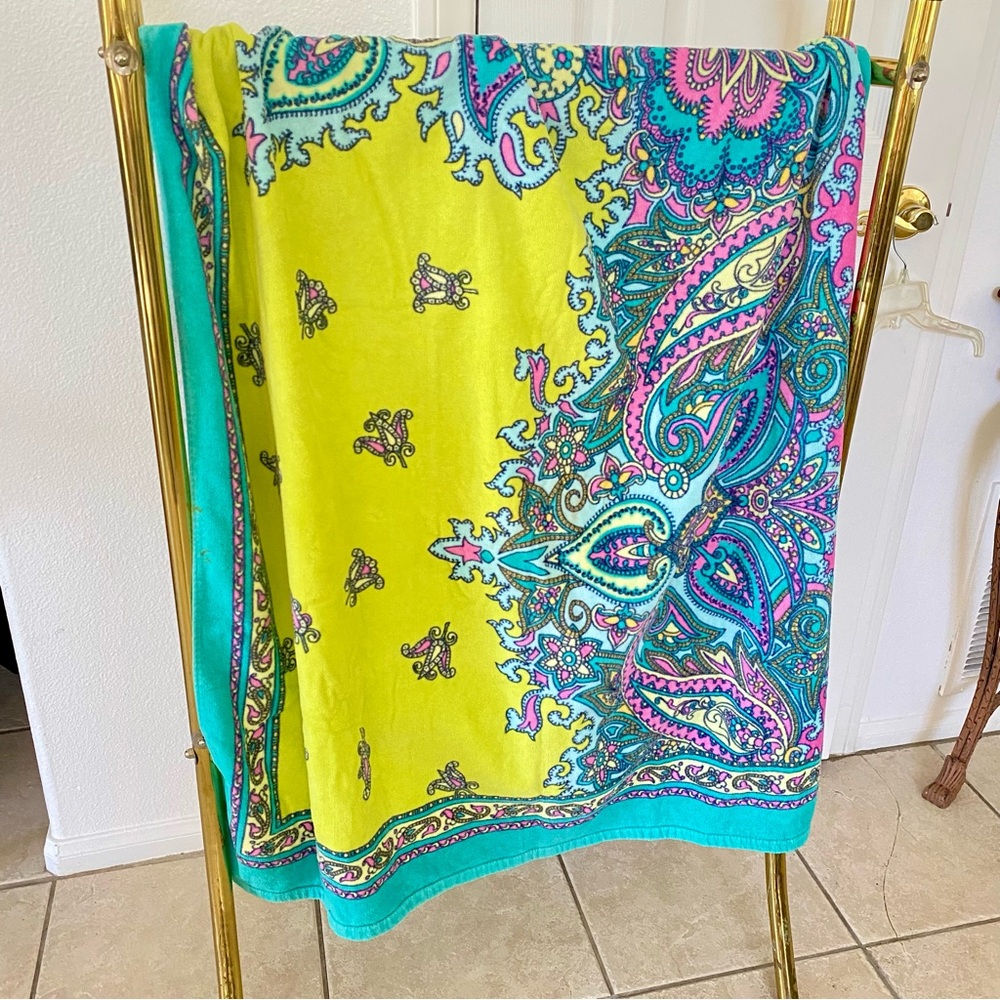 Vintage Cynthia Rowley Teal and Pink Paisley Towel